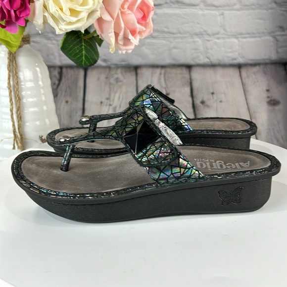 ALEGRIA 🦋 CARINA TECTONIC Multicolor Thong Pewter Pyramid Embellishment Sandals - Picture 3 of 17